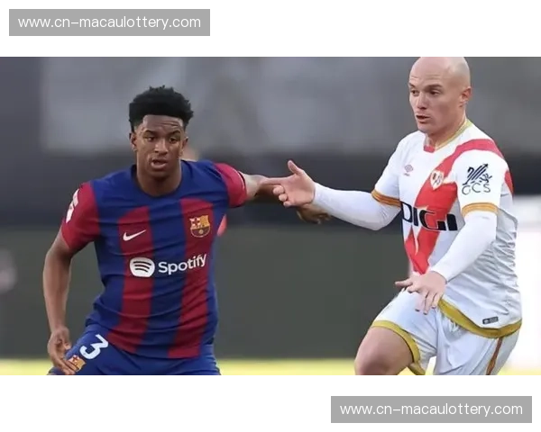 巴尔德防守选位经受考验 左路与坎塞洛形成良性竞争